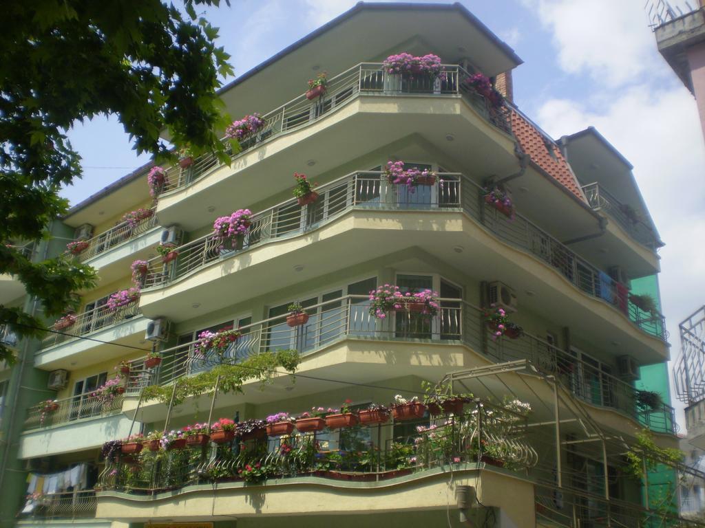Guest House ,, Ekaterina" Nesebar Buitenkant foto