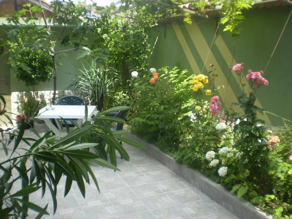 Guest House ,, Ekaterina" Nesebar Buitenkant foto