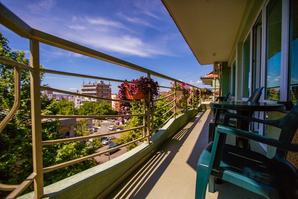 Guest House ,, Ekaterina" Nesebar Buitenkant foto