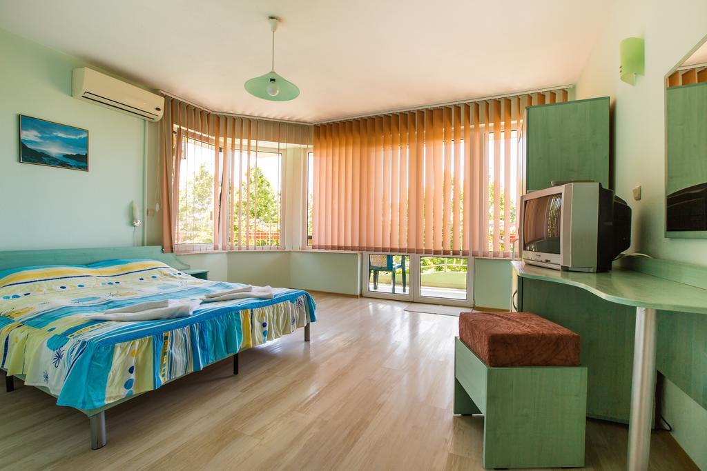 Guest House ,, Ekaterina" Nesebar Buitenkant foto